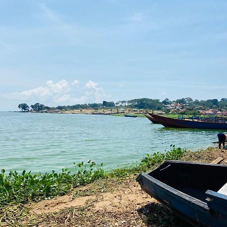 Homeonthenile Lake View Double Jinja Exterior photo