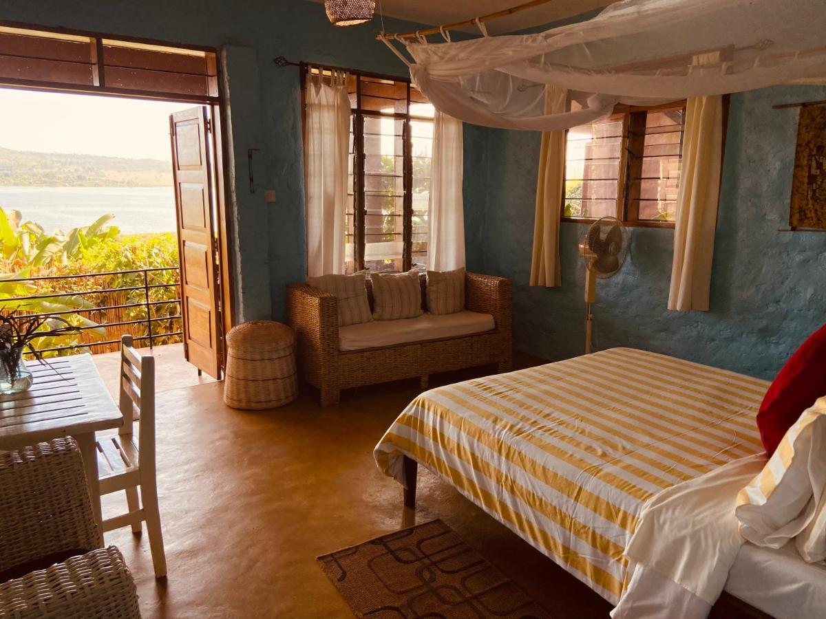 Homeonthenile Lake View Double Jinja Exterior photo